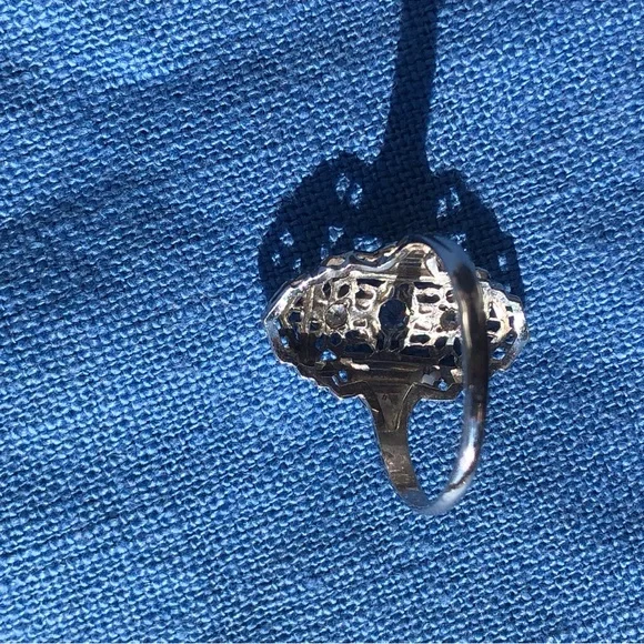 Vintage 14k filigree shield ring - Picture 3 of 9